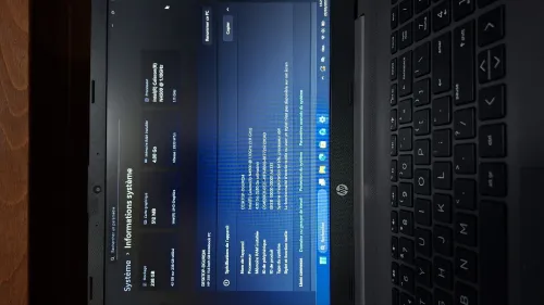 LAPTOP HP 250 G9  NEUF NON UTILISÉ