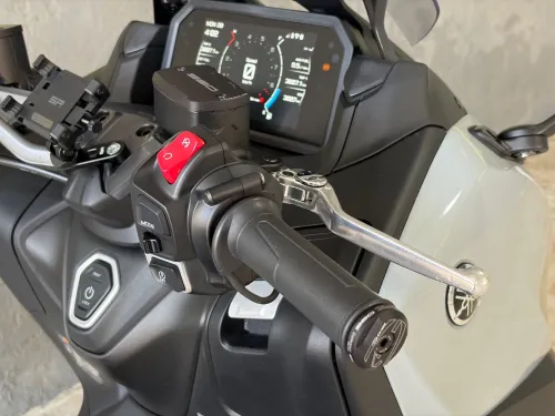 Yamaha Tmax 2025