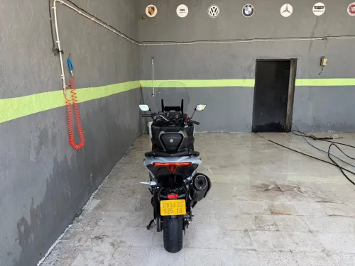Yamaha Tmax 2025