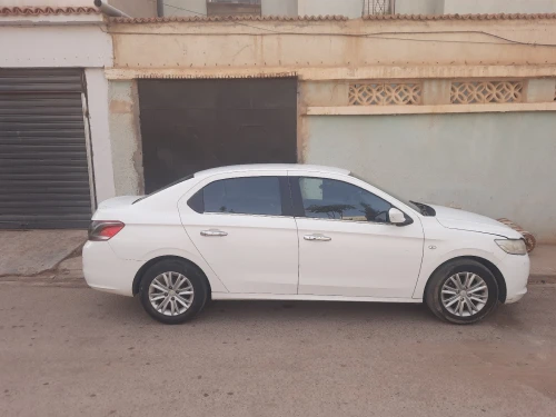 Peugeot 301 2014 Allure