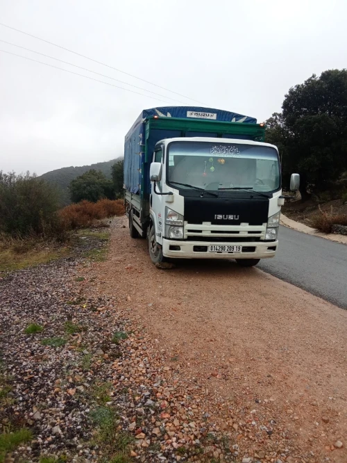 Isuzu Npr71 2009