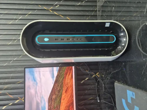 Alienware R9  i7 9eme 16gb ram rtx 2070s ssd256 2tb hdd  850w gold
