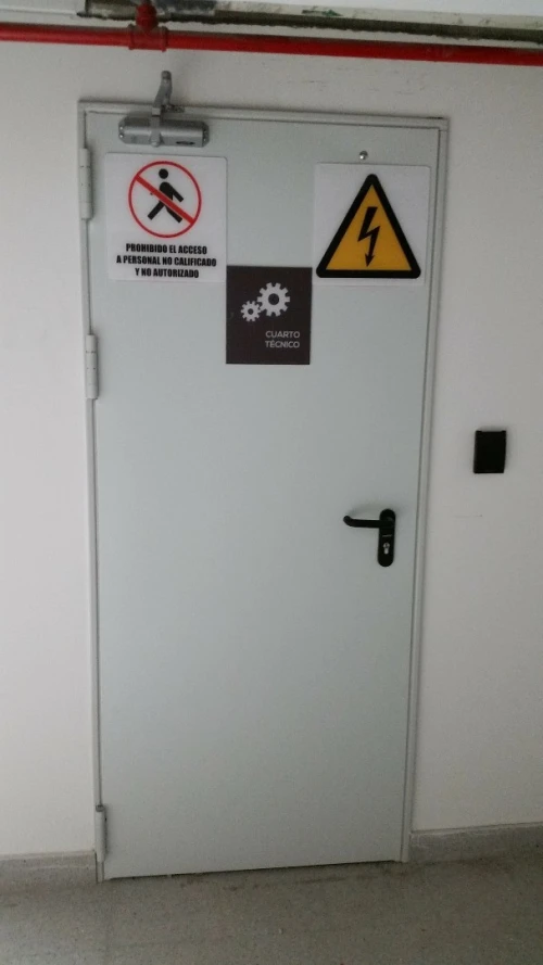 PORTE ISSUE DE SECOUR ANTI PANIQUE COUPE FEU