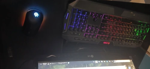 Unité + écran + clavier + souris