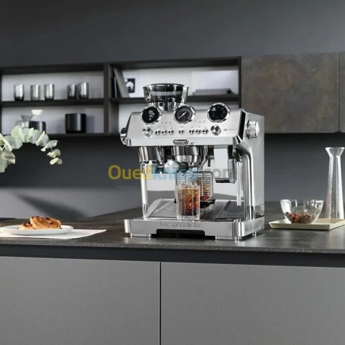 DELONGHI Specialista Maestro EC9885.M - machine a café broyeur barista - boisson froides - 20 bars - 1450 Watts - grains 250 g -Buse vapeur - Ecran digital- 15 réglages
