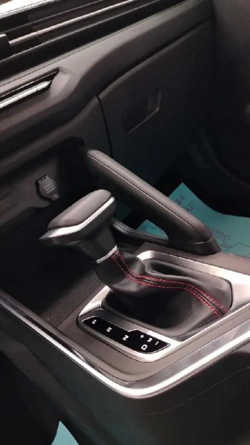 Geely X3 PRO 2026 Livan