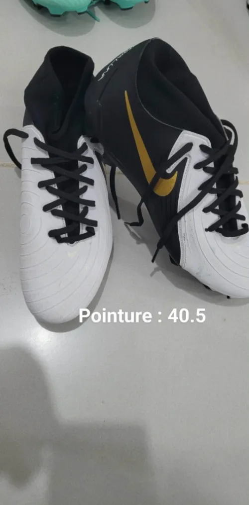 Lot de soulier de foot