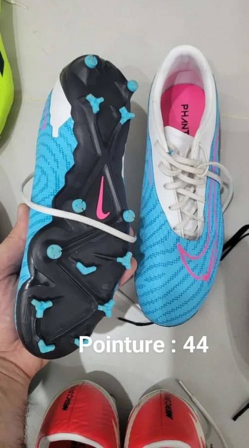 Lot de soulier de foot