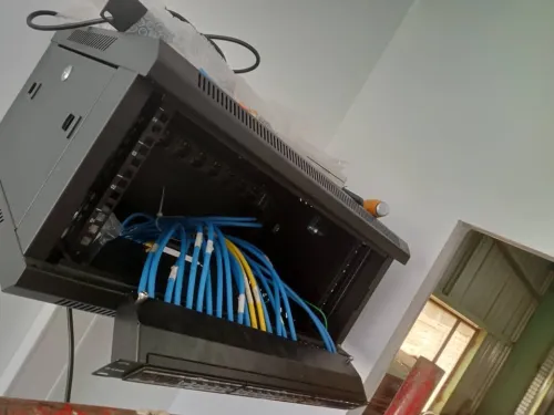 SmartGuard DZ لتركيب وصيانة كاميرات المراقبة وشبكات الاعلام الآلي