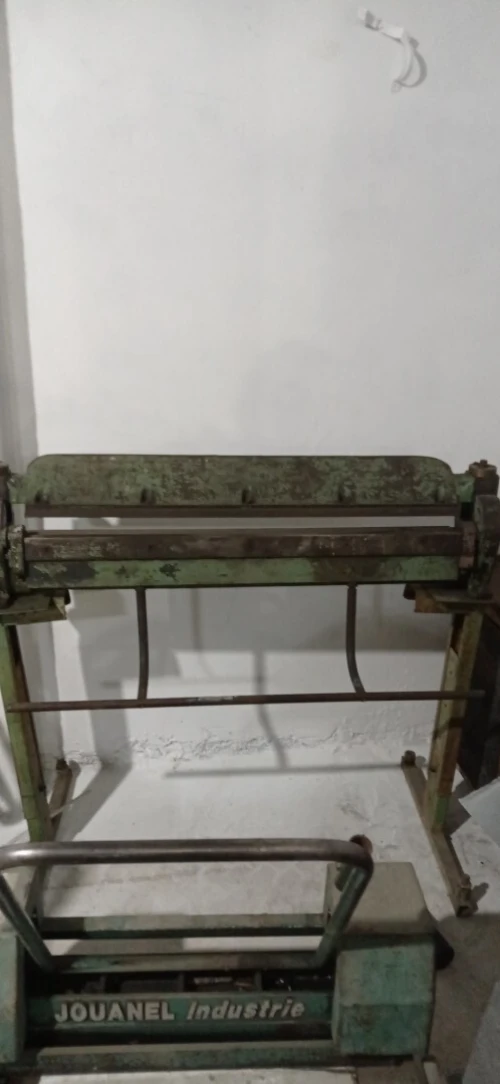 Plieuse rouleuse bordeuse de tole machine