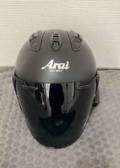 Deux casques - ARAI - MT COSMO