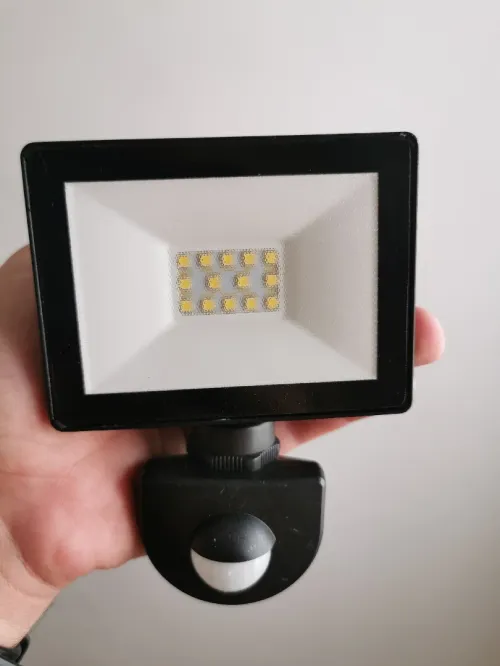 Projecteur avec détecteur de mouvement
