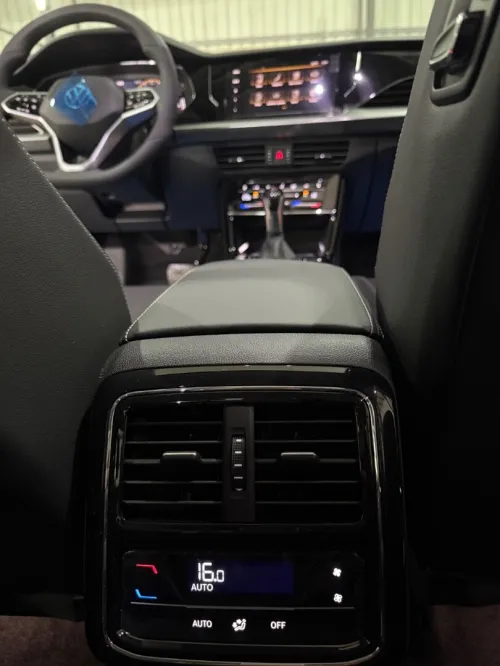 Volkswagen Passat 2025 R Line