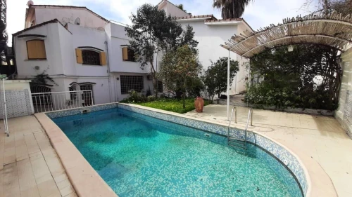 Cherche location Villa Alger Ben aknoun