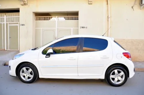 Peugeot 207 2012 