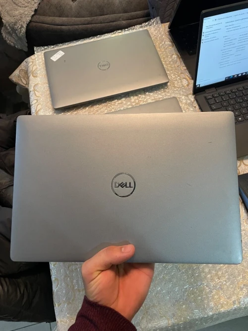 Dell latitude i7 11gen 16/256 batterie neuve