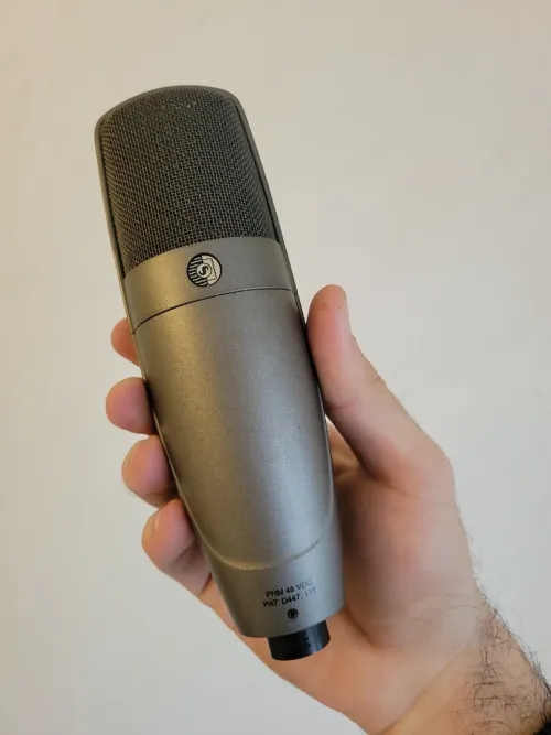Shure KSM42 dual diaphragme microphone