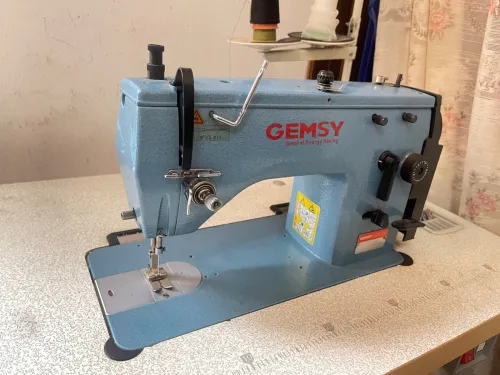 Machine à coudre industrielle GEMSY