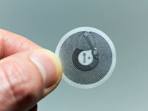 Puce et Carte NFC