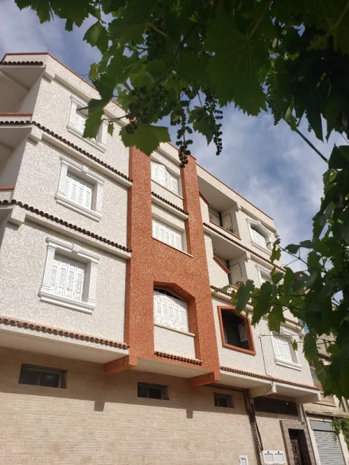 Monocouche et mocheté écrasé façade 