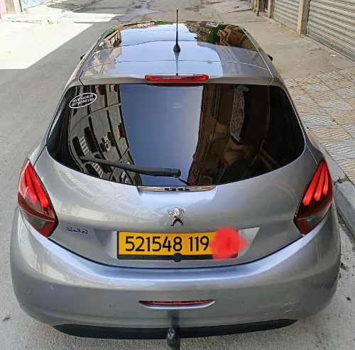 Peugeot 208 2019 Allure Facelift