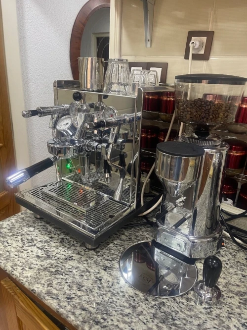 Machine  café ECM Synchronica, Moulin ECM V-Titan 64. Prix Fix 90 Million Centime Fix 9 000 000 DA Fixe