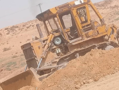Komatsu D85 