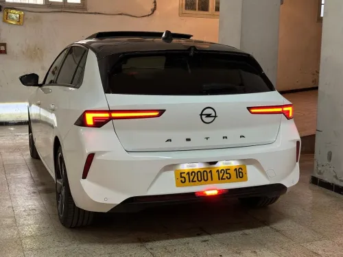 Opel Astra 2025 GSLINE