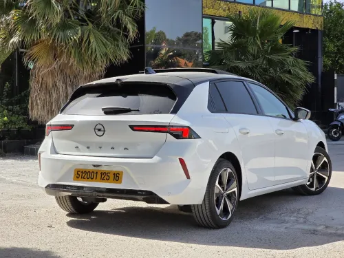 Opel Astra 2025 GSLINE