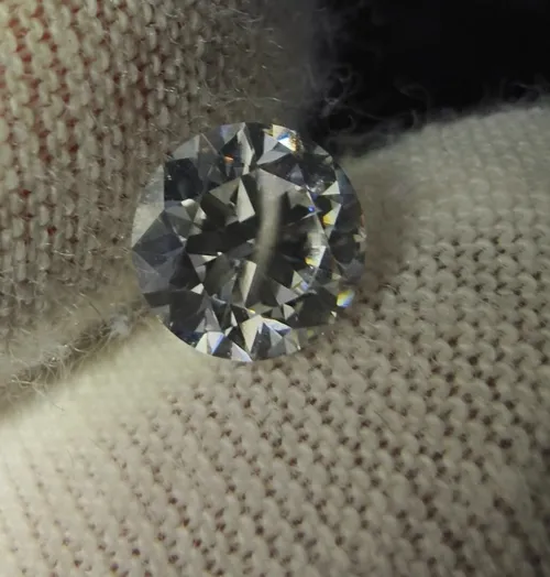 Diamant 1 carat si1 couleur E الماس 