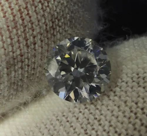 Diamant 1 carat si1 couleur E الماس 