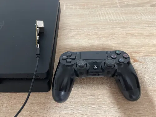 PS4 slim 500go v 11.00