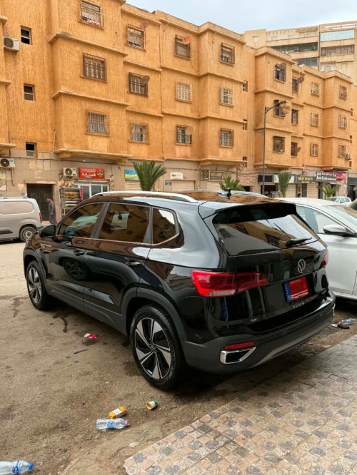 Volkswagen Taos 2024 SE Black 