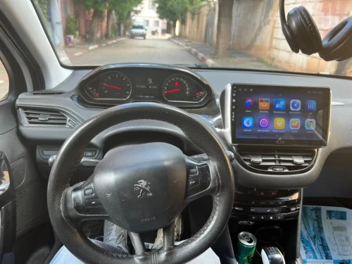 Peugeot 208 2015 208