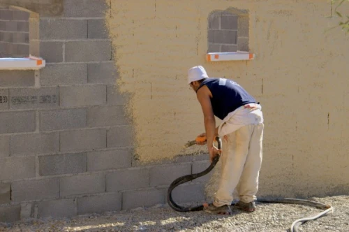 Monocouche et plâtre projeté 