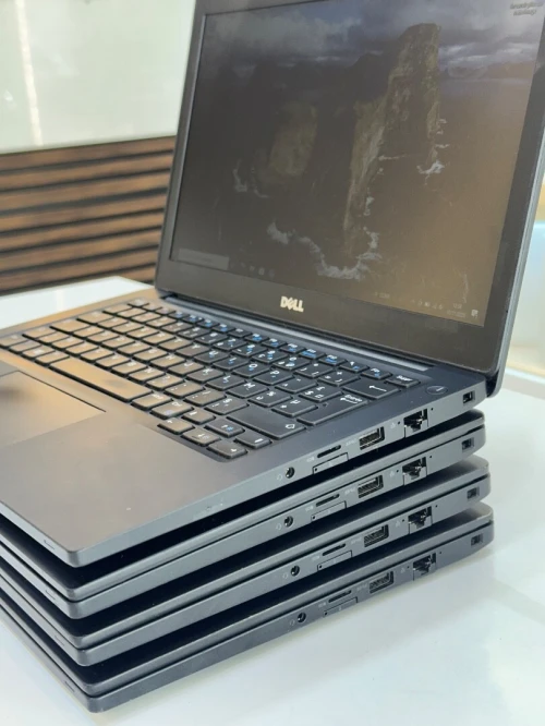 DELL LATITUDE 7390 i5-7200U 8GB 256 SSD ECRAN 13"FHD 