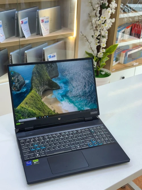 Acer predator i9-13900HX 16GB 1TB SSD ECRAN 16"FHD GPU RTX 4060 8GB
