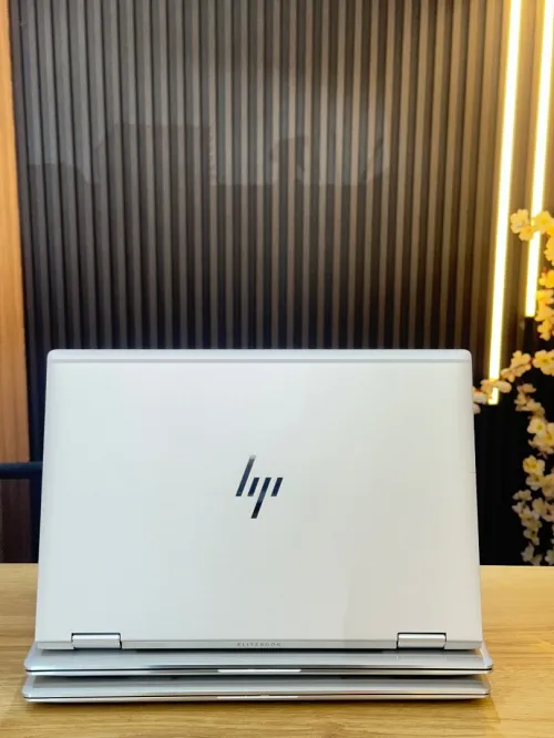 HP ELITEBOOK 1040 G6 i5-8365U 16GB 256 SSD TACTILE 360 ECRAN 14 FHD DISPONIBLE POUR LES ENTREPRISES