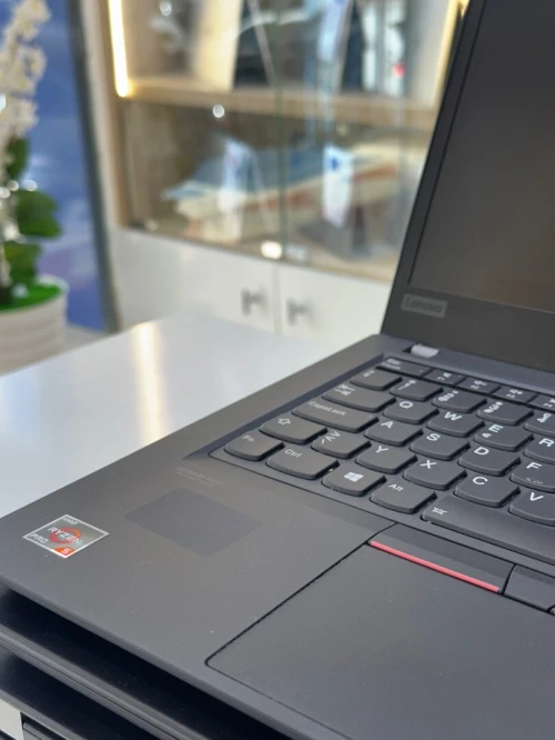 LENOVO THINKPAD T14  AMD RYZEN 5 4650U 16GB 256 SSD ECRAN 14"FHD