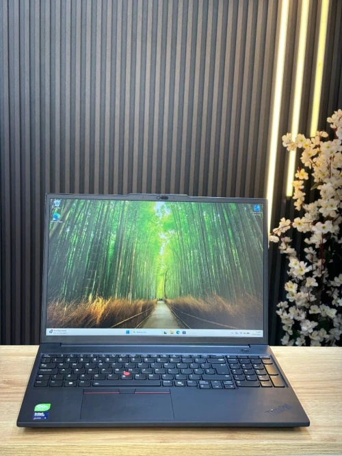 LENOVO THINKPAD P16s ULTRA 7 155H 16GB 512 SSD GPU NVIDIA RTX 500 ECRAN 16"FHD DISPONIBLE POUR LES ENTREPRISES