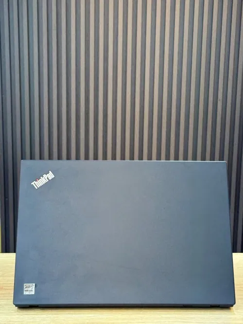 LENOVO THINKPAD T14 i5-10210U 16GB 256  SSD ECRAN 14"FHD Tactile 