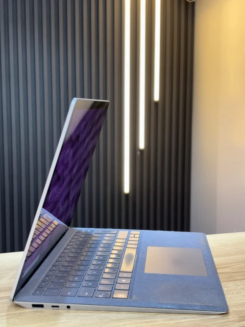 SURFACE LAPTOP 3 i5-1035G7 8GB 256 SSD ECRAN 13"2K ECRAN 13"2K