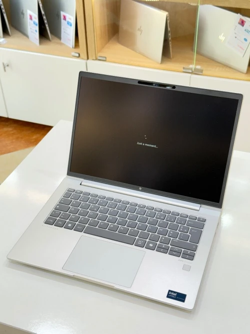 HP ELIEBOOK 640 G11 ULTRA 5 135U 32 GB 512 SSD NVME 14" FHD TACTILE