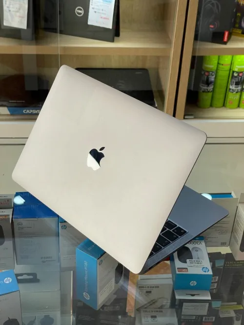 MACBOOK AIR M1  2020