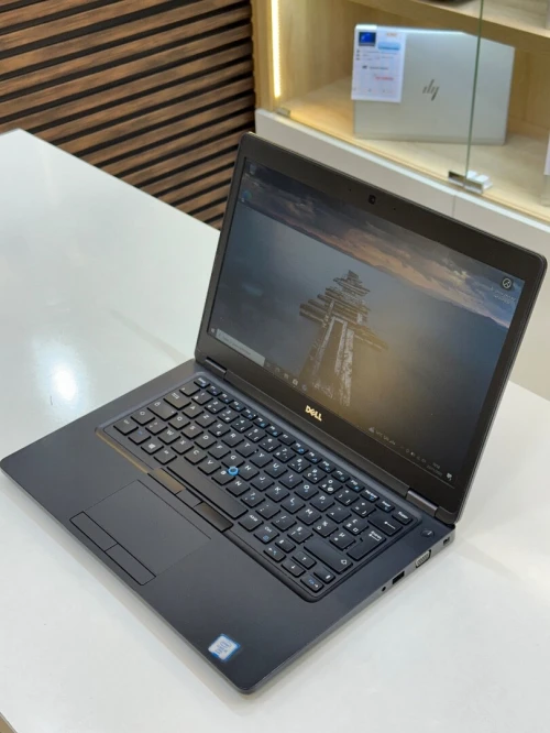 DELL LATITUDE 5480 i5-6200U 8GB 256 SSD ECRAN 14"FHD