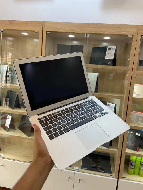 MACBOOK AIR 2015 i5 4GB 128 SSD 