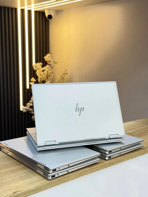HP ELITEBOOK 1030 G7 16 GB 256 SSD ECRAN 13"FHD TACTILE 360 Disponible Pour les entreprises