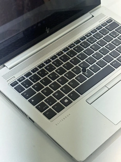 HP ELITEBOOK 830 G5 i7-8550U 16GB 256 SSD ECRAN 13"FHD TACTILE