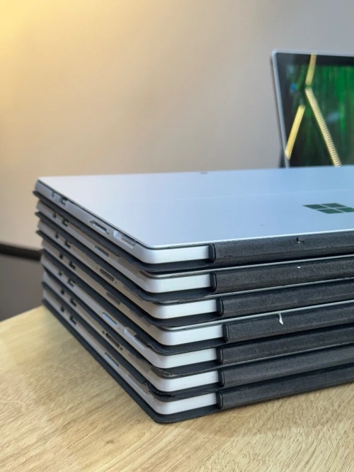 SURFACE PRO 5 i5-7300U 8GB 256 SSD TACTILE DETACHABLE ECRAN 12"5 2K