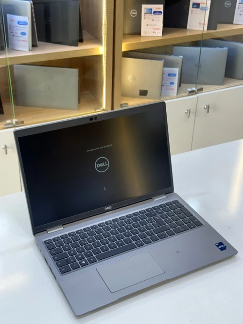 DELL LATITUDE 5530 i7-1265U 16GB 512 SSD ECRAN 15"FHD GOU NVIDIA MX550
